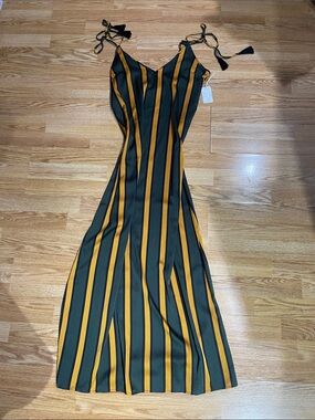 Forever21-Tie-Shoulder Striped Maxi Dress in Black and Mustard